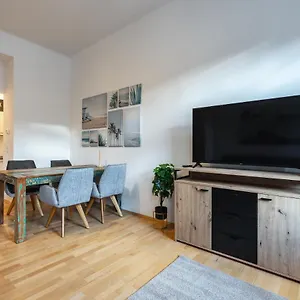 https://cozy-apartment-next-to-subway-station.vienna-besthotels.com